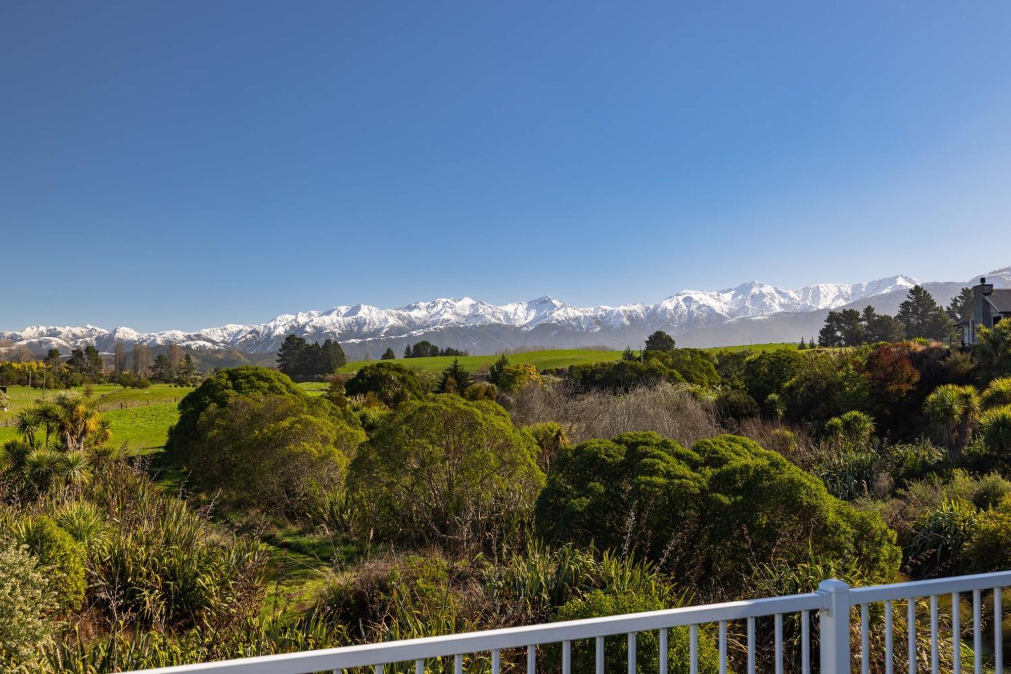 Kakatu Retreat Bed and Breakfast Kaikoura Exteriör bild